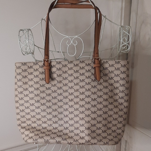 Michael Kors Beige and Brown Signature Tote - Picture 3 of 14